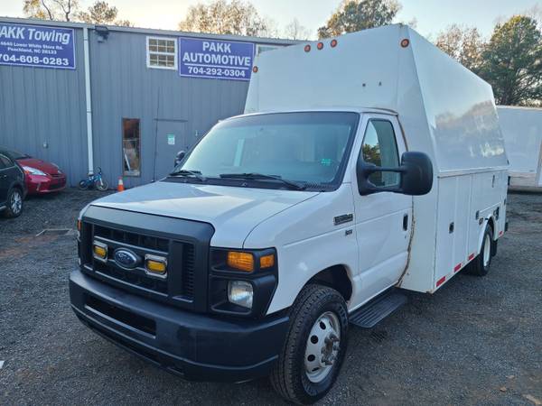 Photo 2013 Ford E-350 KUV DRW Van Service Utility Box Plumber Truck - $33,700 (Peachland)
