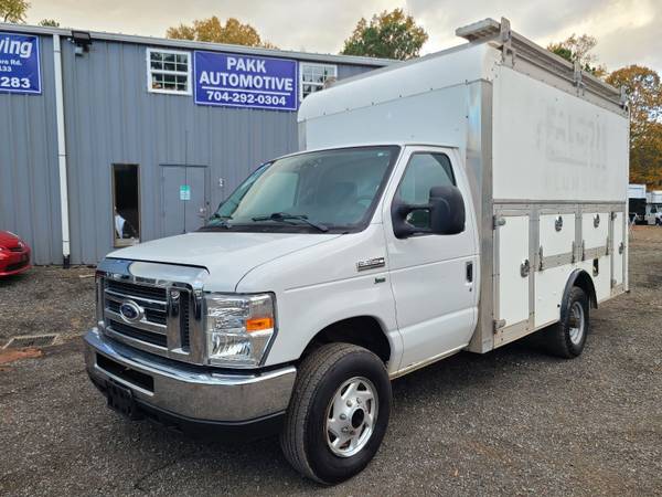 Photo 2015 Ford E-350 KUV Van Service Utility Box Plumber Truck - $28,700 (Peachland)