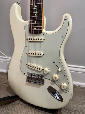 Photo 2014 Fender Vintera Road Worn 60s Classic Stratocaster - Vintage Olympic White $1,249