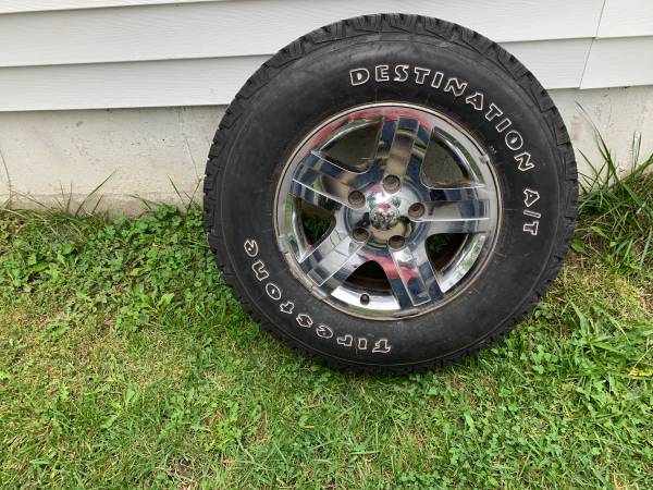 265 70 R17 & Dodge Ram 1500 Wheel $85 