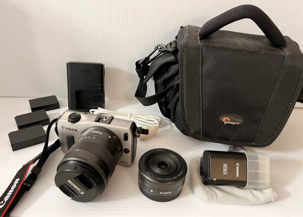 Canon Eos M Mirrorless Digital Camera With 2 Lenses & Flash $390 