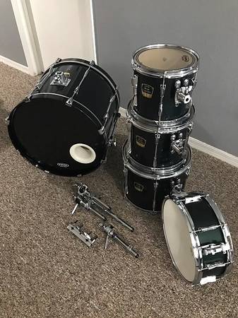 Photo Drums Yamaha Stage Custom Advantage set $400