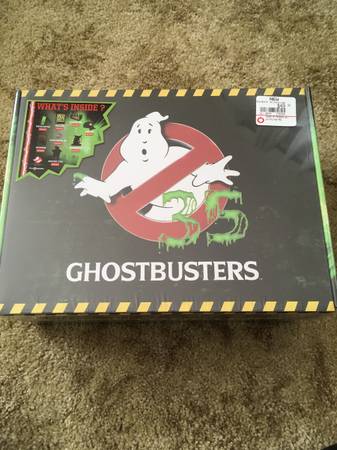 Photo GHOSTBUSTERS 35th ANNIVERSARY COLLECTORS BOX $55