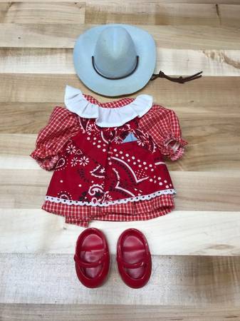 Photo Muffy Vanderbear Wild West Outfit $10