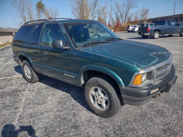 Photo Strong running Chevy Blazer 4WD passed emissions - $2,200 (MERRILLVILLE)
