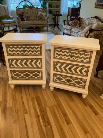Photo Two Shabby Chic Textured 3-Drawer Nightstands Or Craft Cabinets $125