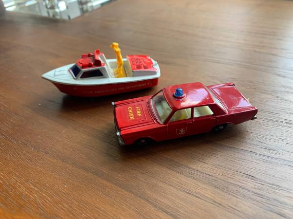 Photo Vintage 1976 MATCHBOX Superfast Boat and Ford Galaxie Lesney England $30