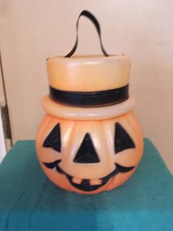Photo Vintage Halloween Trick or Treat Jack-O-Lantern Candy Pail $24