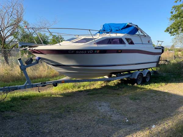 Photo 1984 bayliner modle 2750 for sale for $6700 or trade