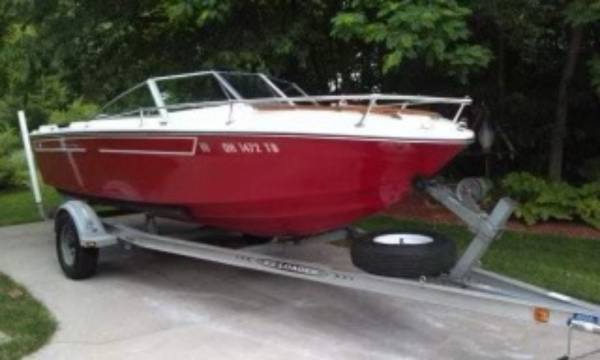 Photo 1975 sea ray with 135 johnson outboard motor $5,500