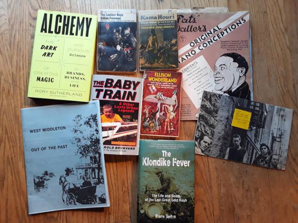 Photo Lots Of Good Books Cheap History Bands Classics Old West Hard  PB $5