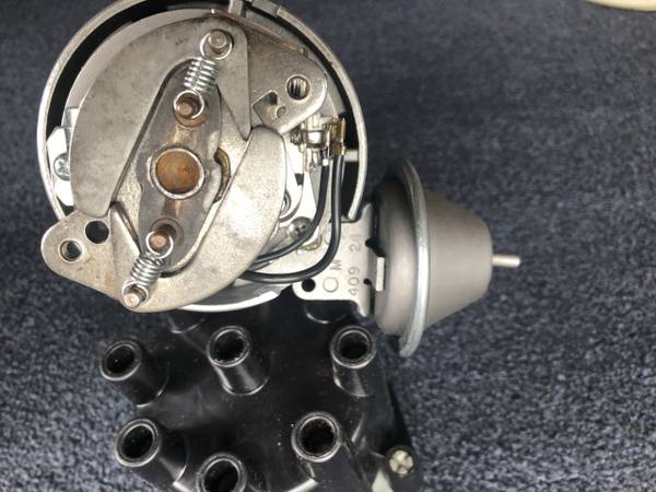 Photo 1969 CAMARO 302 Z-28 1111480 Ignition Distributor Dated 9C4 $1,400