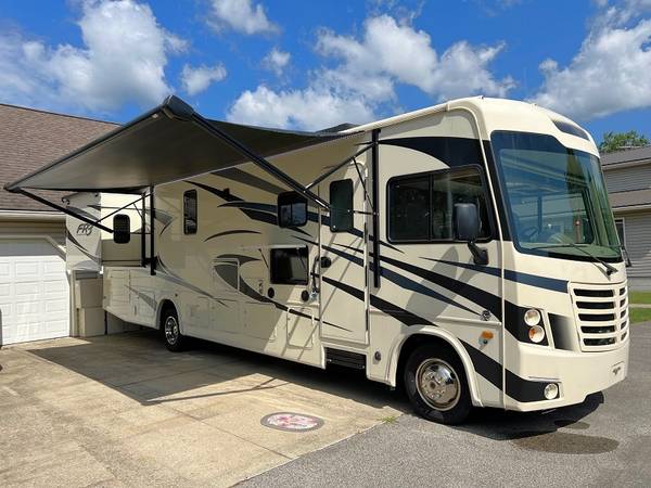 Photo 2020 Forest River FR3 33DS Class A Gas Motorhome $89,900