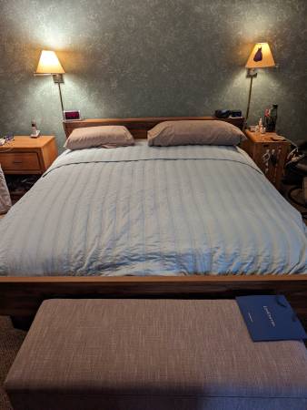 Photo California King Waterbed - EVERYTHING You Need $300