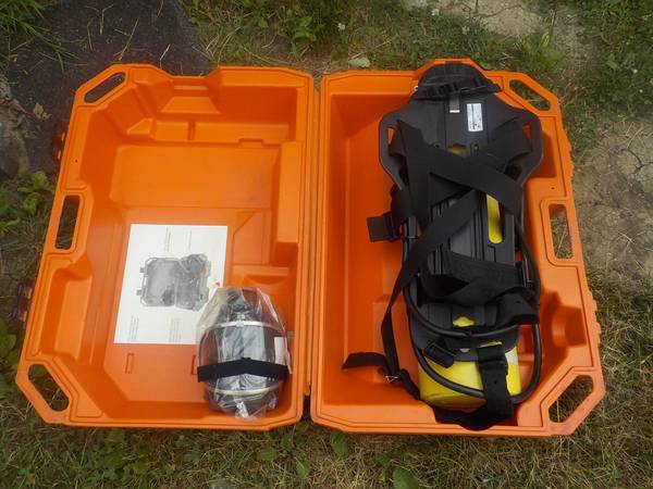 Photo Drager Self-Contained Breathing Apparatus Complete SCBA Kit R-PAS $500