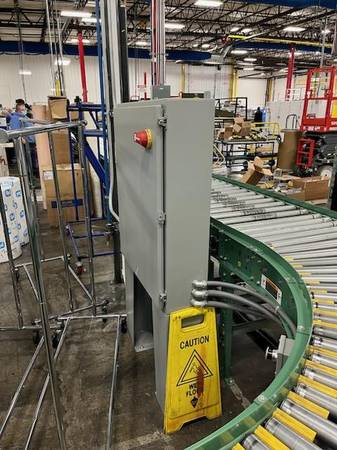 Excellent Condition Roach Conveyor System 190 Feet 4 90 Degree corners $20,000