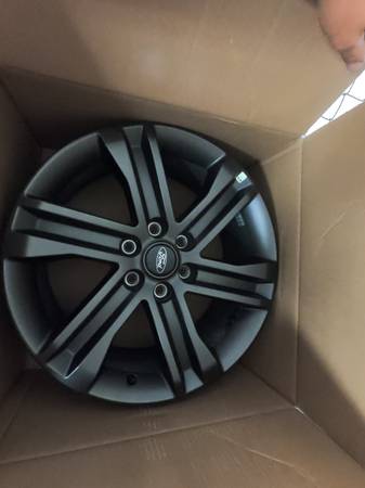 Photo F-150 Charcoal Grey 20 x 8.5 6x135 lug OEM wheels (Set of 4) $400
