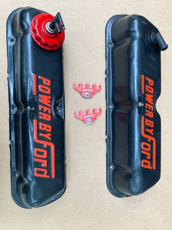Photo Ford 302 valve covers $40