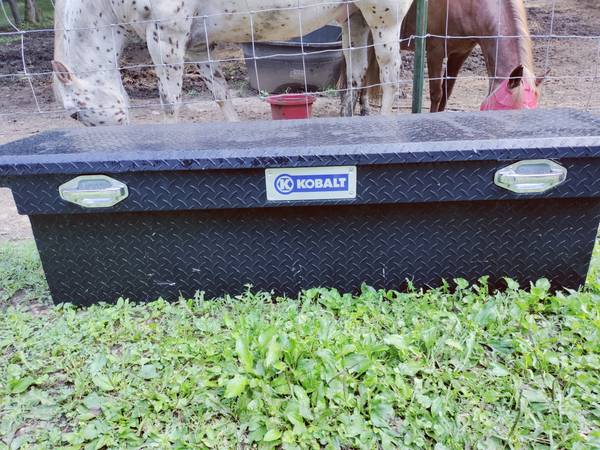 Photo Kobalt truck bed tool box $180