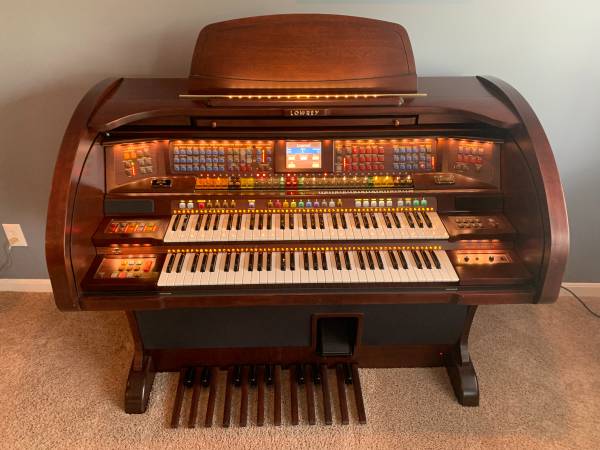 Photo Lowrey Legend Organ $5,400