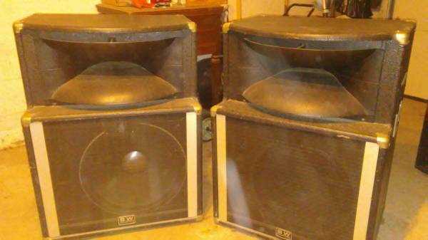 Photo Peavey SP-2 speakers $150