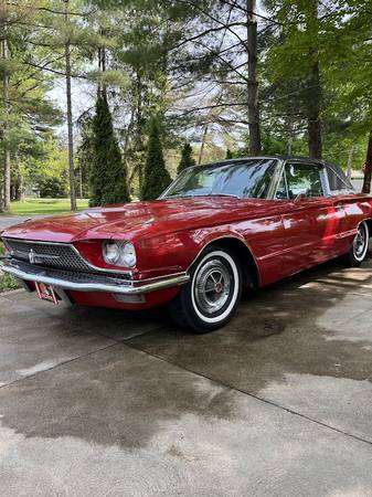 Photo 1966 Ford Thunderbird Landau $10,000