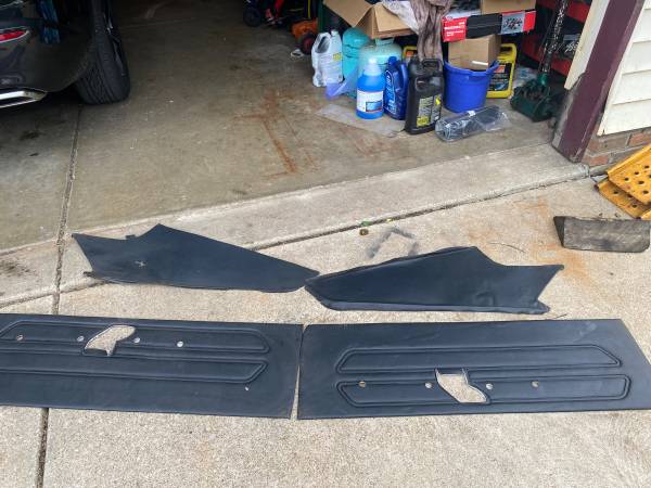 Photo 1969 mustang door panels $40