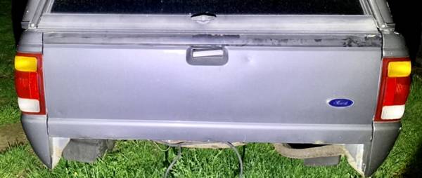 Photo 1993 To 2005 Rust Free Ford Ranger Tailgate $100