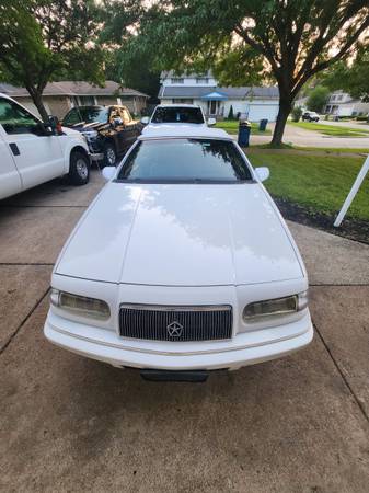 Photo 1995 Chrysler LeBaron 2D GTC Convertible V6 cylinder $2,850