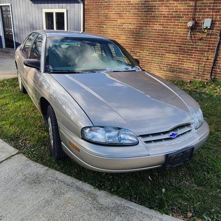 Photo 1999 Chevy Lumina DRIVE NOW - $2,800 (Strongsville)