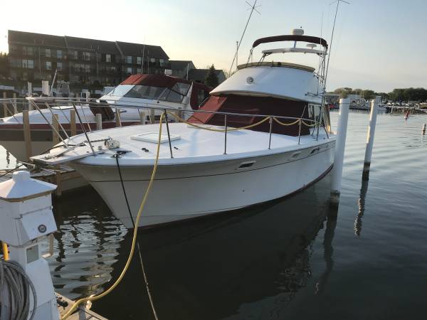 38 American Marine Laguna With 40 Dock In West Harbor $45,000