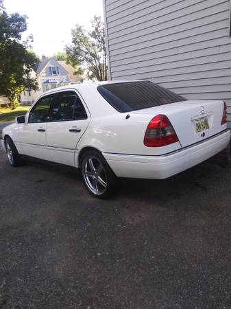 Photo 97 CLASSIC MERCEDES-BENZ ONLY 31k ACTUAL MILE39S LIKE NEW MAY TRADE. - $13,985 (westpark Ohio)
