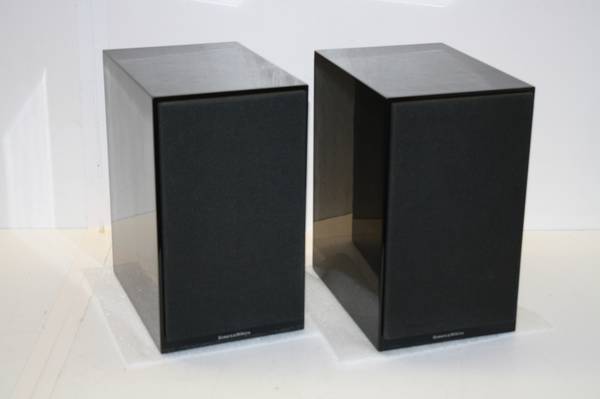 Photo BW Bowers  Wilkins CM5-S2 2-Way Pair Gloss Black Exc. Con. $700