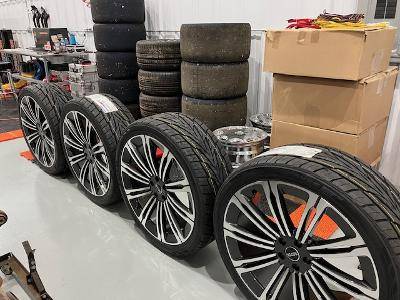 Photo Brand New 24 inch Range Rover Wheels  Tires $2,400