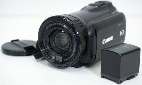 Photo Canon VIXIA HF G20 HD Camcorder - Three Available $400