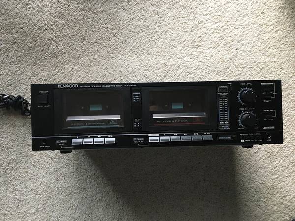 Photo KENWOOD DUAL CASSETTE RECORDER PLAYER $125