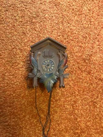 Photo Old German Cuckoo Clock $40