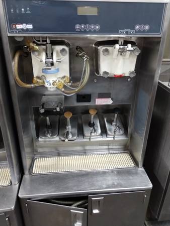Photo Taylor Ice Cream Milk Shake machine in Great condition  OBO $2,950
