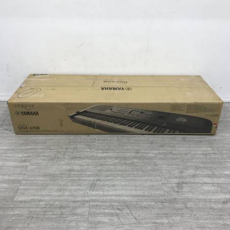 Photo Yamaha DGX670B 88-Key Weighted Digital Piano $600