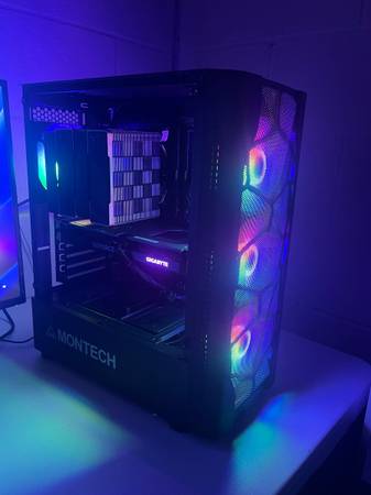 Photo custom High-End Gaming PC with RTX 4060 and Ryzen 9 7900X $2,300
