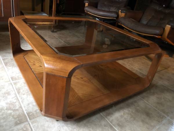 Photo Mid Century wood and smoked glass coffee table $200