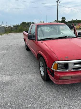 Photo 96 Chevy S10 V6 4.3L INJECTED. $2,700