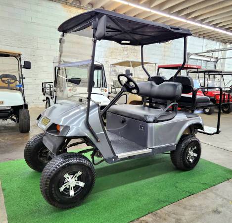 Photo EZGO GAS Golf Cart $5,300