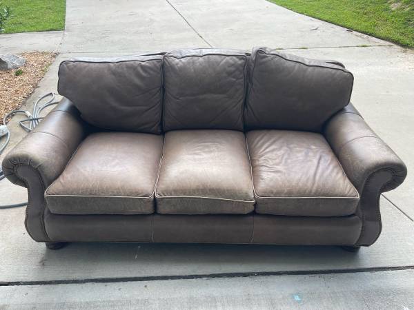 Photo Hancock and Moore Leather Couch $1,500