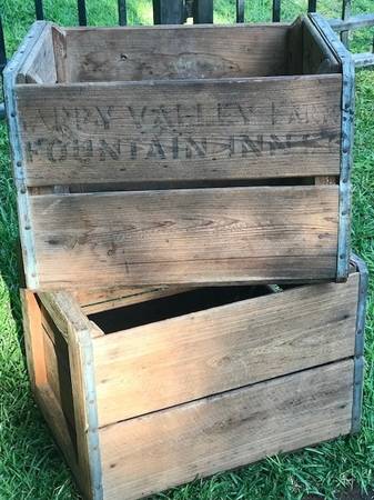Photo Old Wooden Crates $40