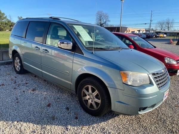 2008 *Chrysler* *Town* ** *Country* *Touring* - $1,299 (Chrysler Town