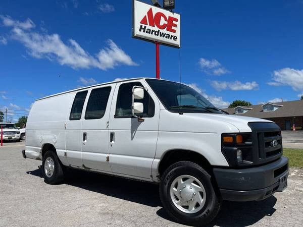 Photo 2014 FORD E350 1 TON EXTENDED, GAS, CLEANSOLID RUST FREE 1OWNER FLEET - $9,975 (ACE HARDWARE ELLSWORTH)