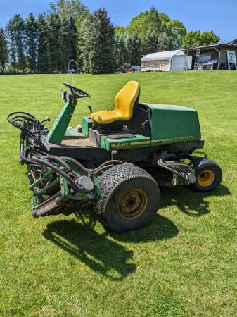 Photo 3 CYL. diesel JD fairway mower may part out $2,500