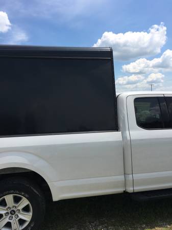 Photo 6 x 8 truck cap $2,500