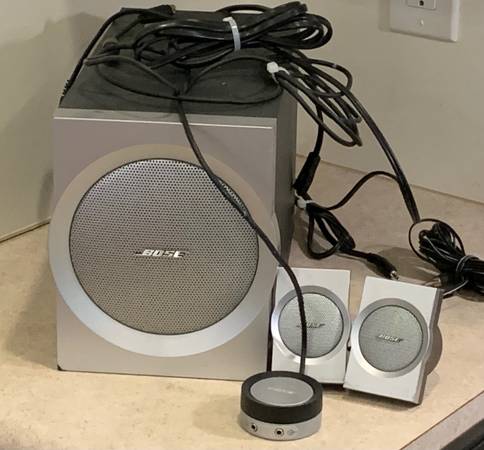 Photo Bose Companion 3 Multimedia Speaker System $40